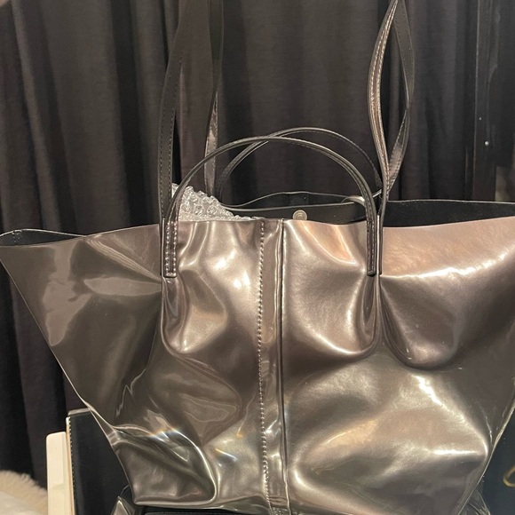 New w 🏷️ tags. ALL SAINTS Pewter Metallic silver Tote Bag, w/ extra pouch - Picture 10 of 10